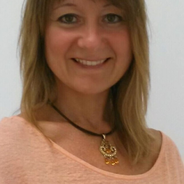 L&eacute;vay Csilla - Pszichol&oacute;gus