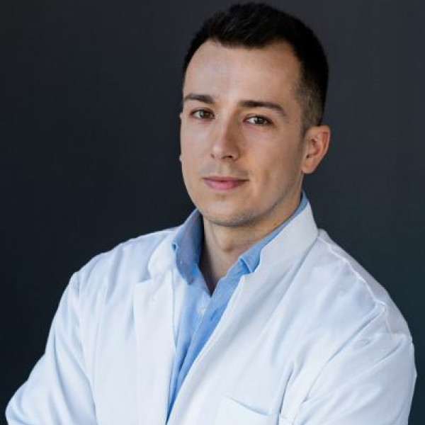 Dr. Sall&oacute; Zolt&aacute;n - Kardiol&oacute;gus