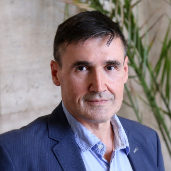 Dr. Rupnik János - Kézsebész 