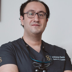 Dr. Raeis Samiei Babak - Fogorvos