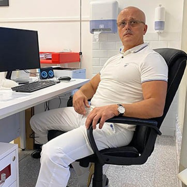 Dr. N&eacute;meth L&oacute;r&aacute;nd - Reumatol&oacute;gus