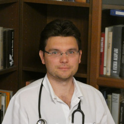 Dr. Dezsényi Balázs PhD. - Infektológus