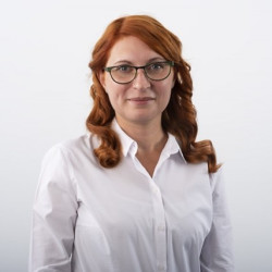 Dr. Sárkány Veronika - Neurológus