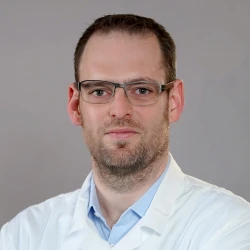 Dr. Csécsei György - Ortopédus, Gerincgyógyász
