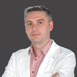 Dr. Szövérfi Zsolt PhD - Gerincgyógyász