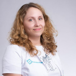 Dr. Kőrösi Júlia - Nőgyógyász szakorvos jelölt*