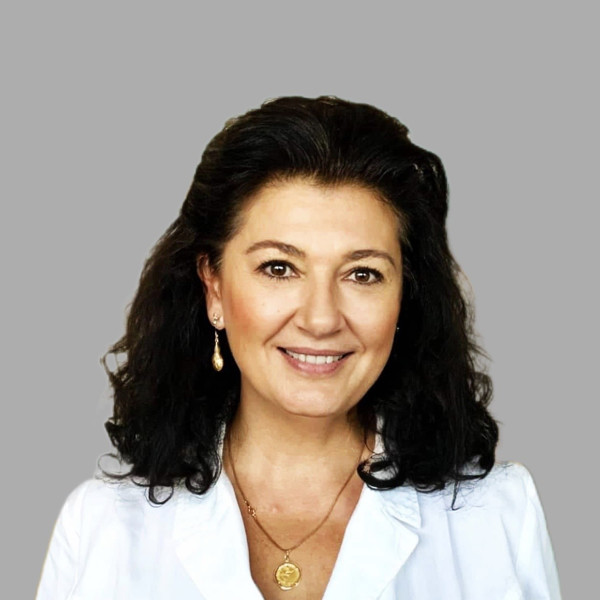 Dr. Szarka Bernadett - 